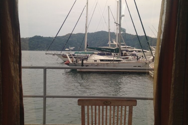 Hotel Fish Hook Marina & Lodge